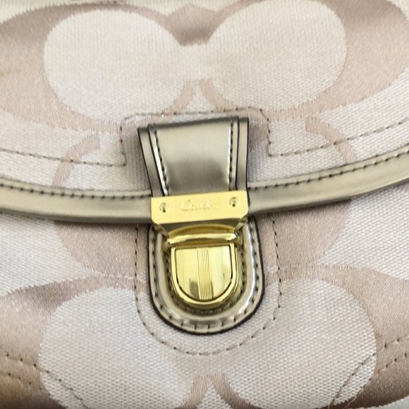 Coach Handbag - Picture 3 of 8